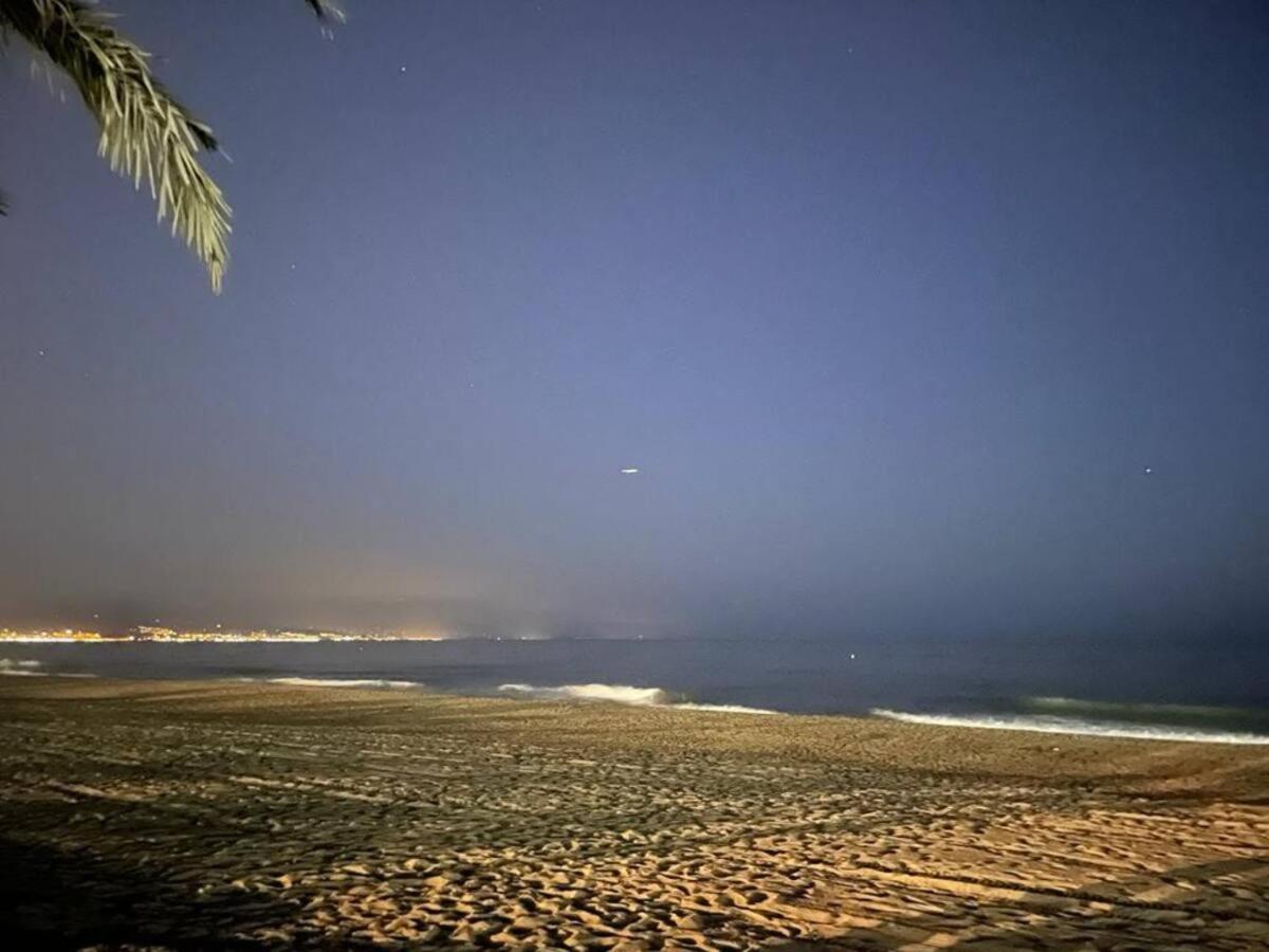 One Step From The Beach 托雷莫利诺斯 外观 照片
